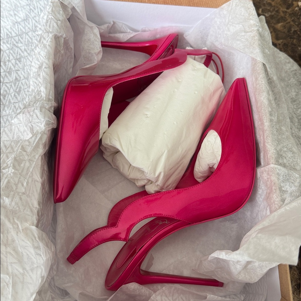Christian Louboutin hot chick sling pinup pink patent scallop stiletto sz 39.5